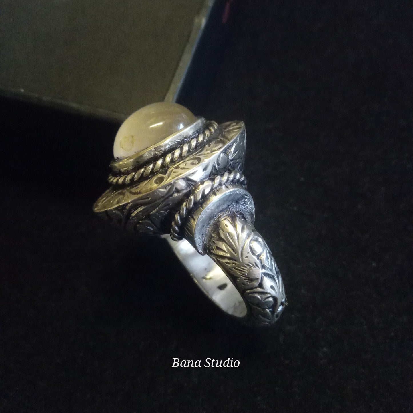 Exclusive Ring