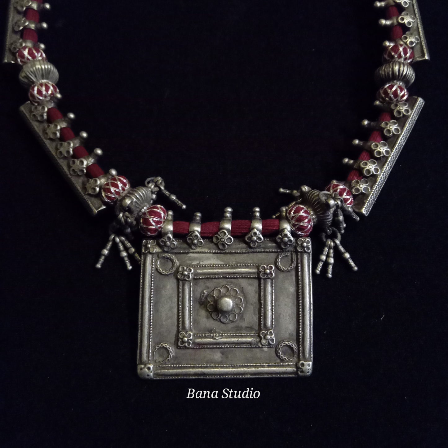 Raj Folk Necklace