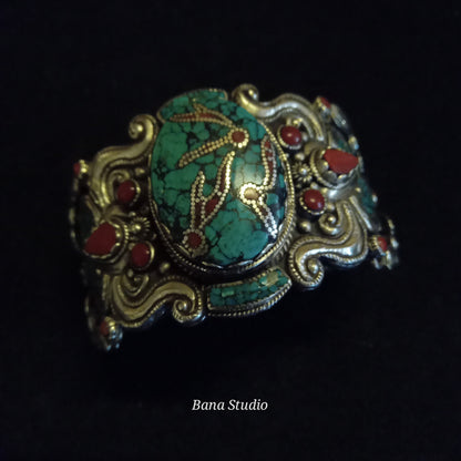 Cuff Nepali